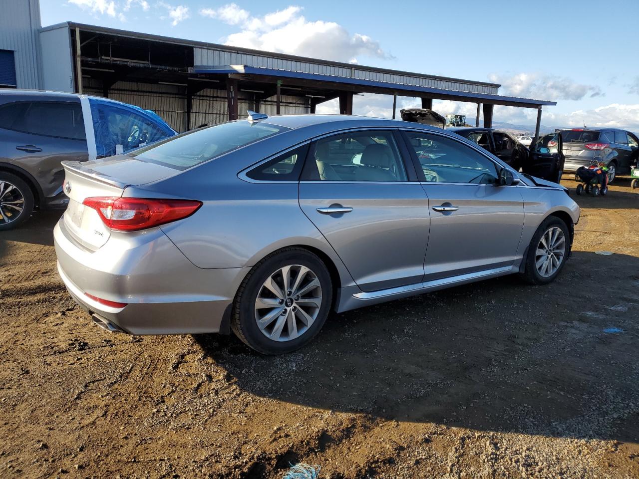 2016 Hyundai Sonata - Image 3