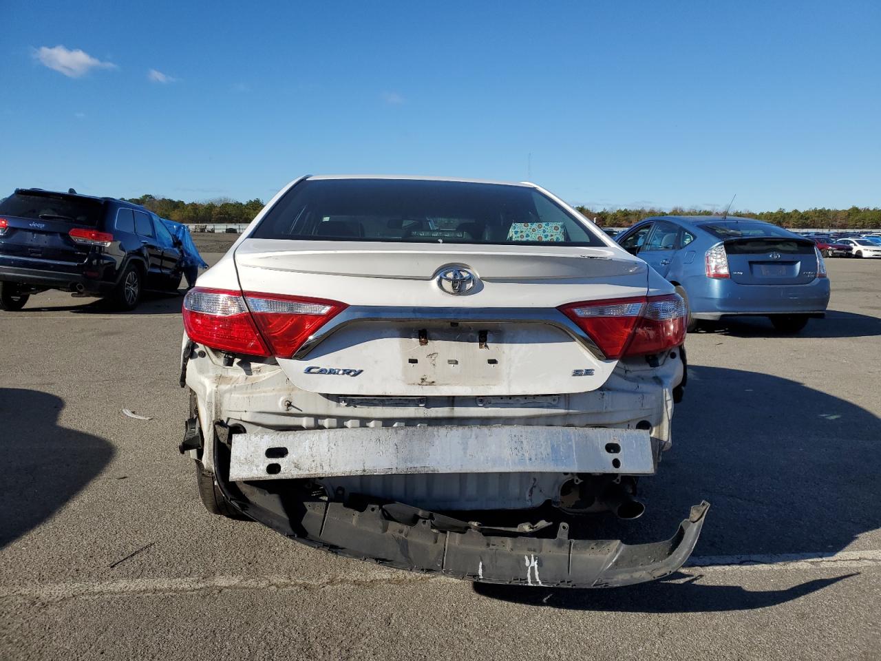 2016 Toyota Camry - Image 6