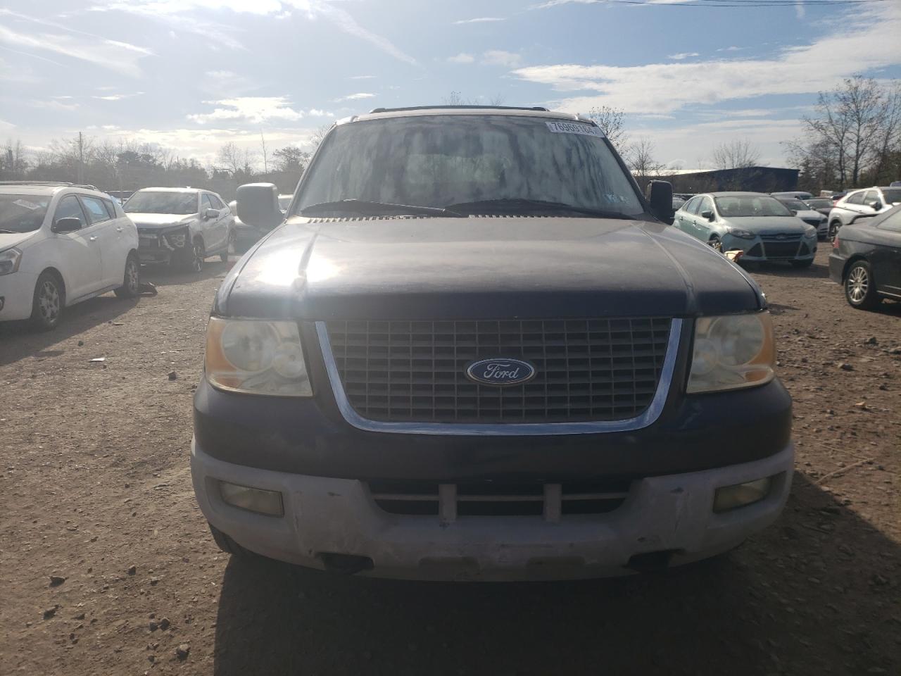 2004 Ford Expedition - Image 5