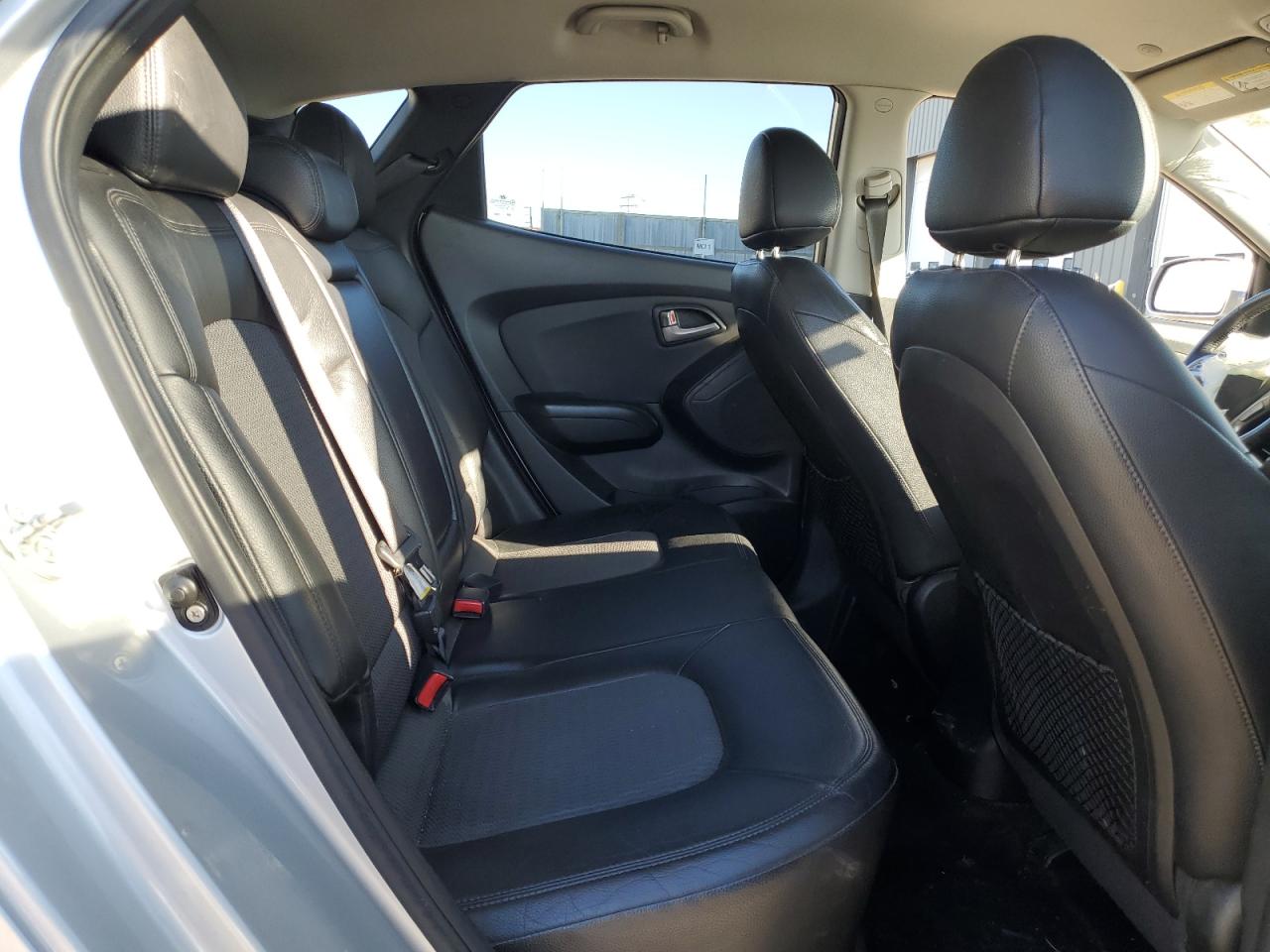 2011 Hyundai Tucson - Image 11