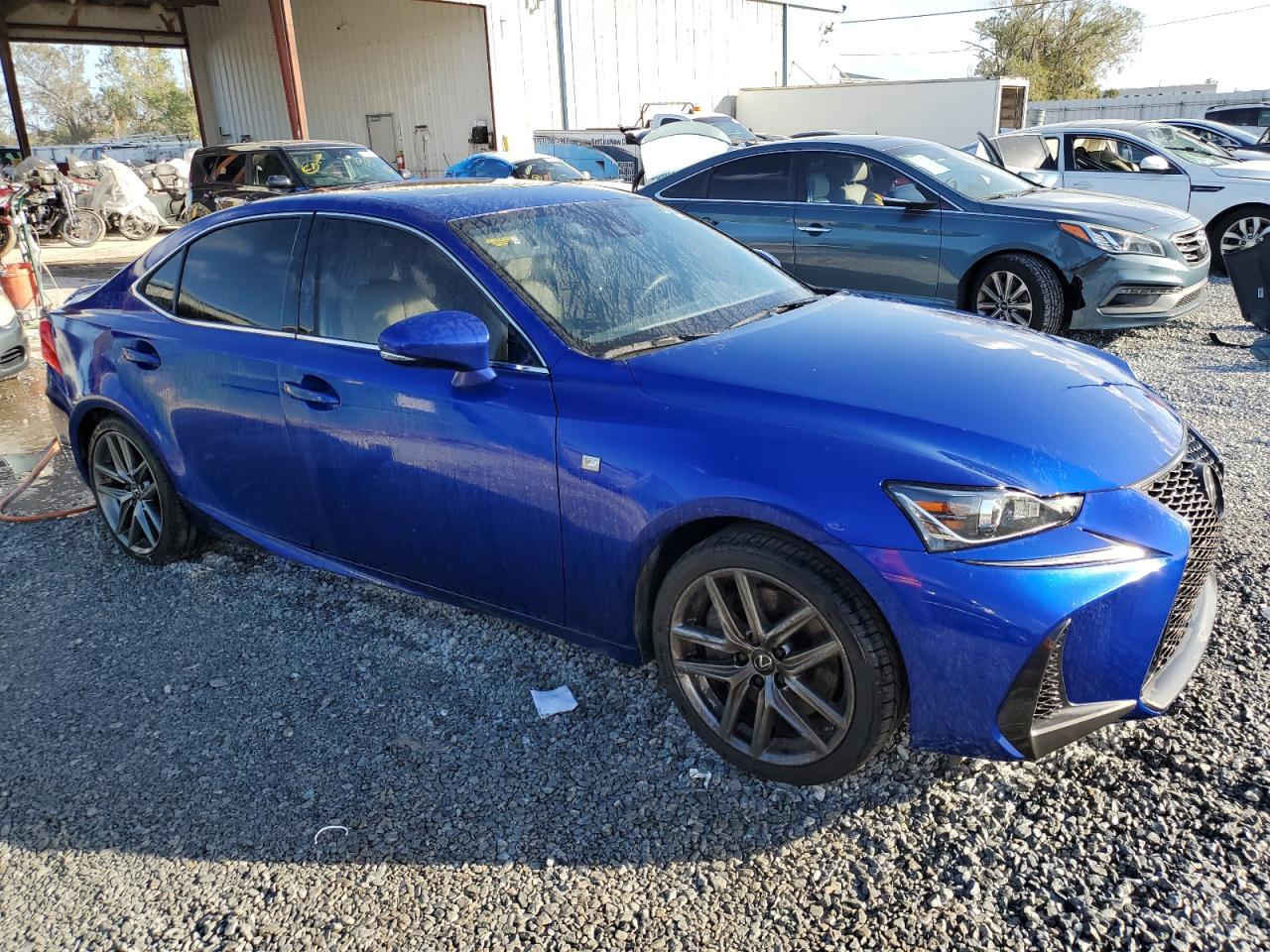 2020 Lexus IS - Image 4
