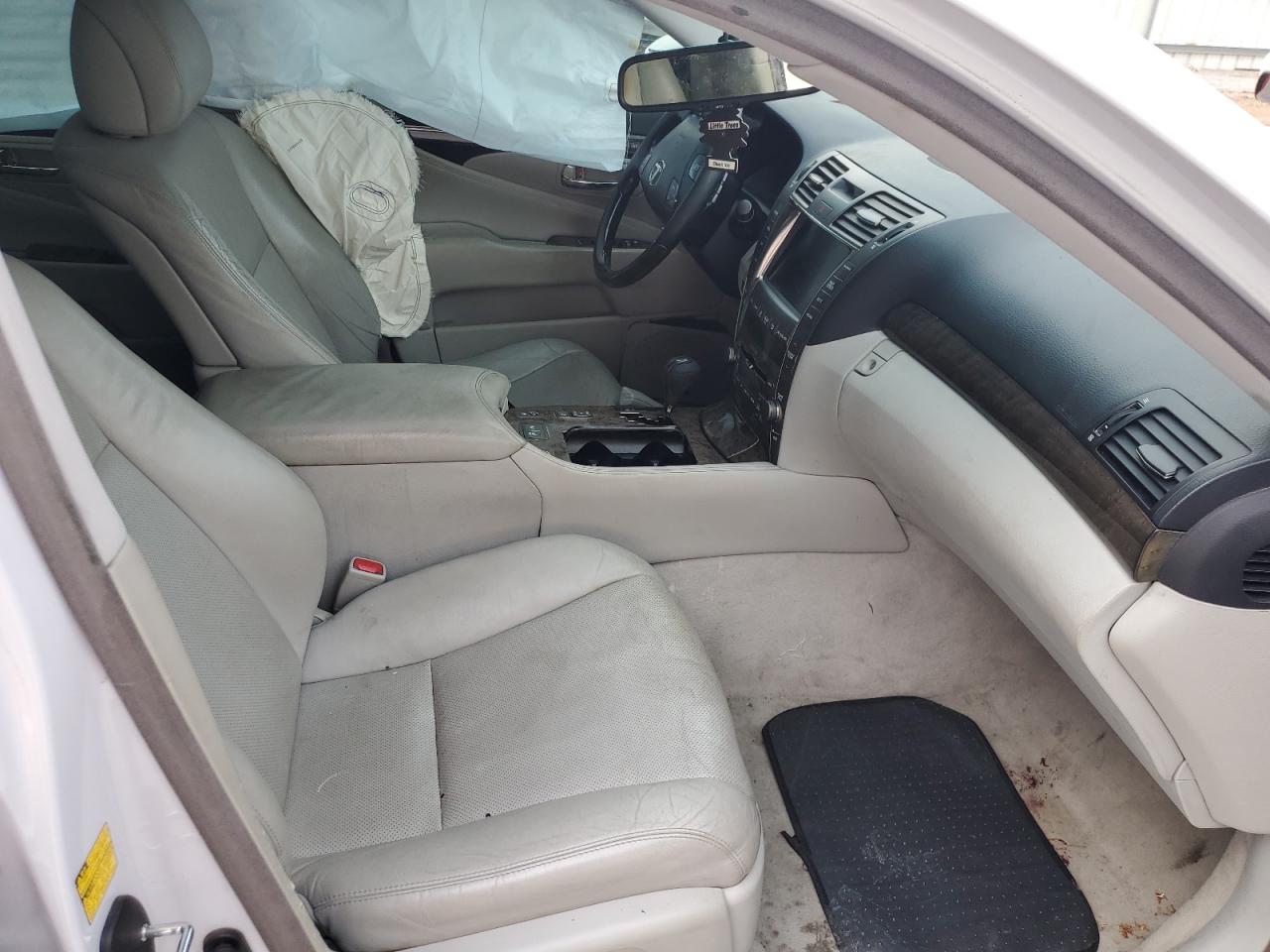 2008 Lexus LS - Image 7