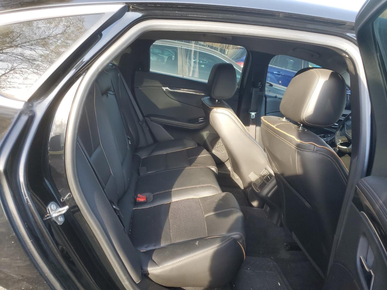 2018 Chevrolet Impala - Image 10