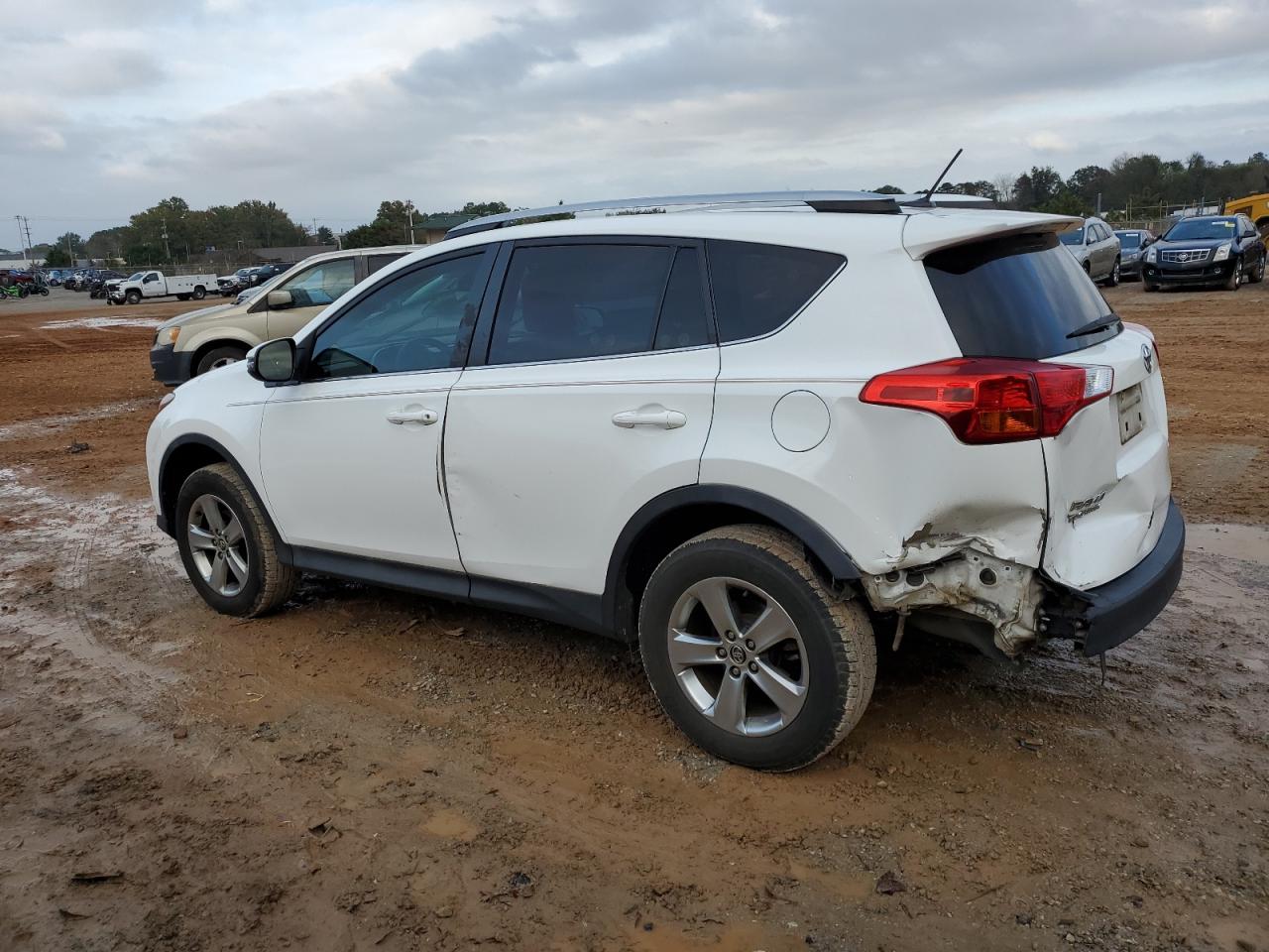 2015 Toyota RAV 4 - Image 2