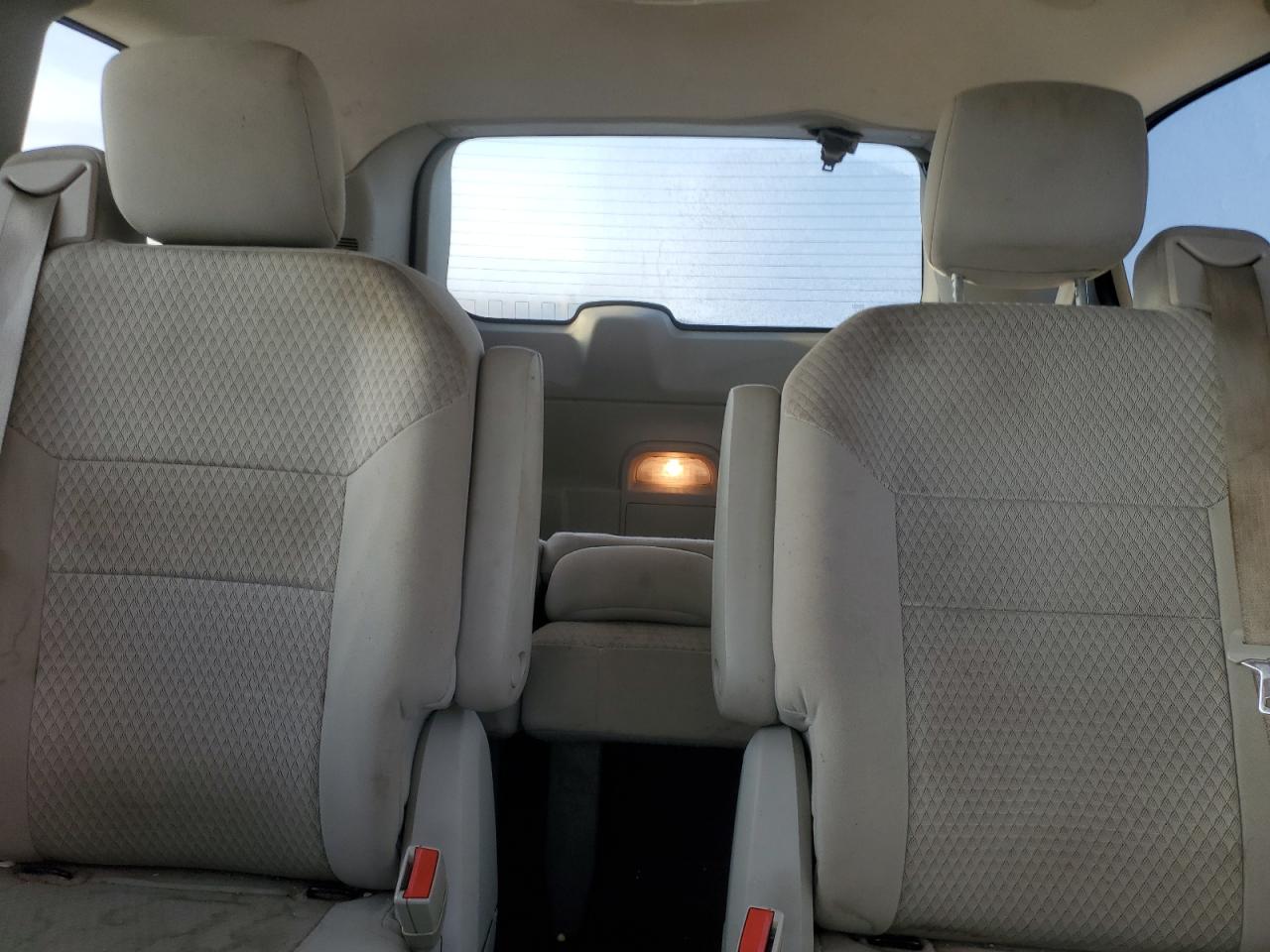 2008 Chrysler Town & Country - Image 10