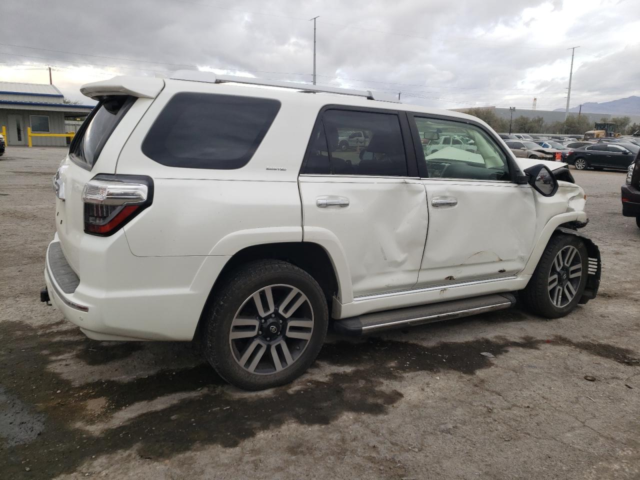 VIN JTEBU5JR4K5710821 2019 TOYOTA 4RUNNER no.3