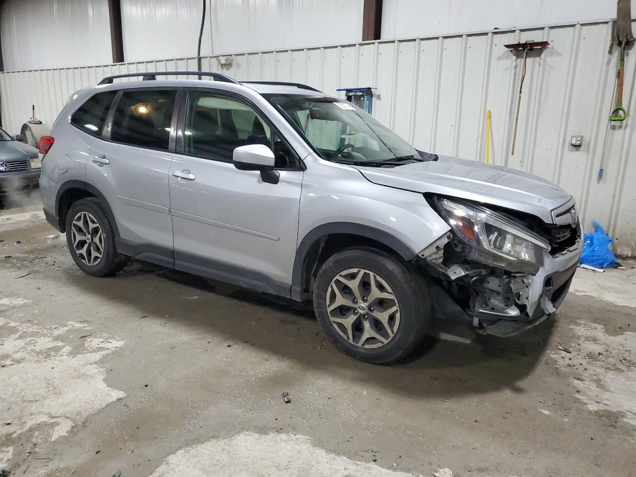 VIN JF2SKAEC4KH408390 2019 SUBARU FORESTER no.4