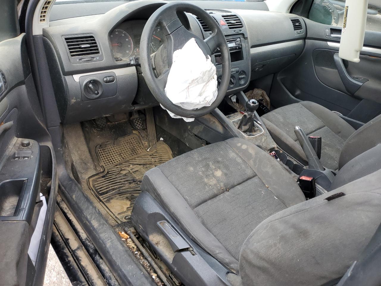 2007 Volkswagen Golf - Image 8
