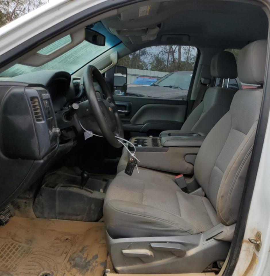 2015 Chevrolet Silverado - Image 7