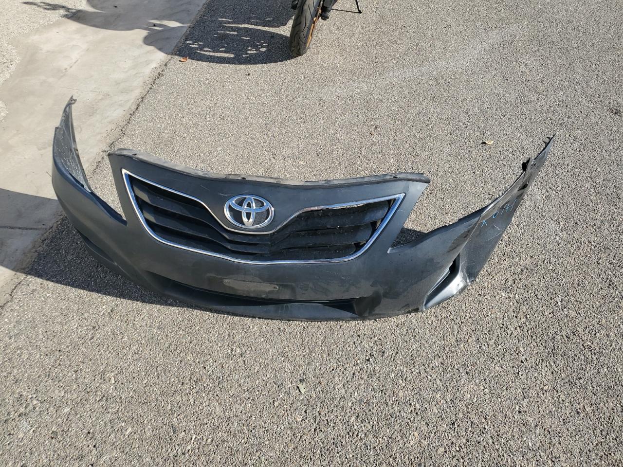 2010 Toyota Camry - Image 14