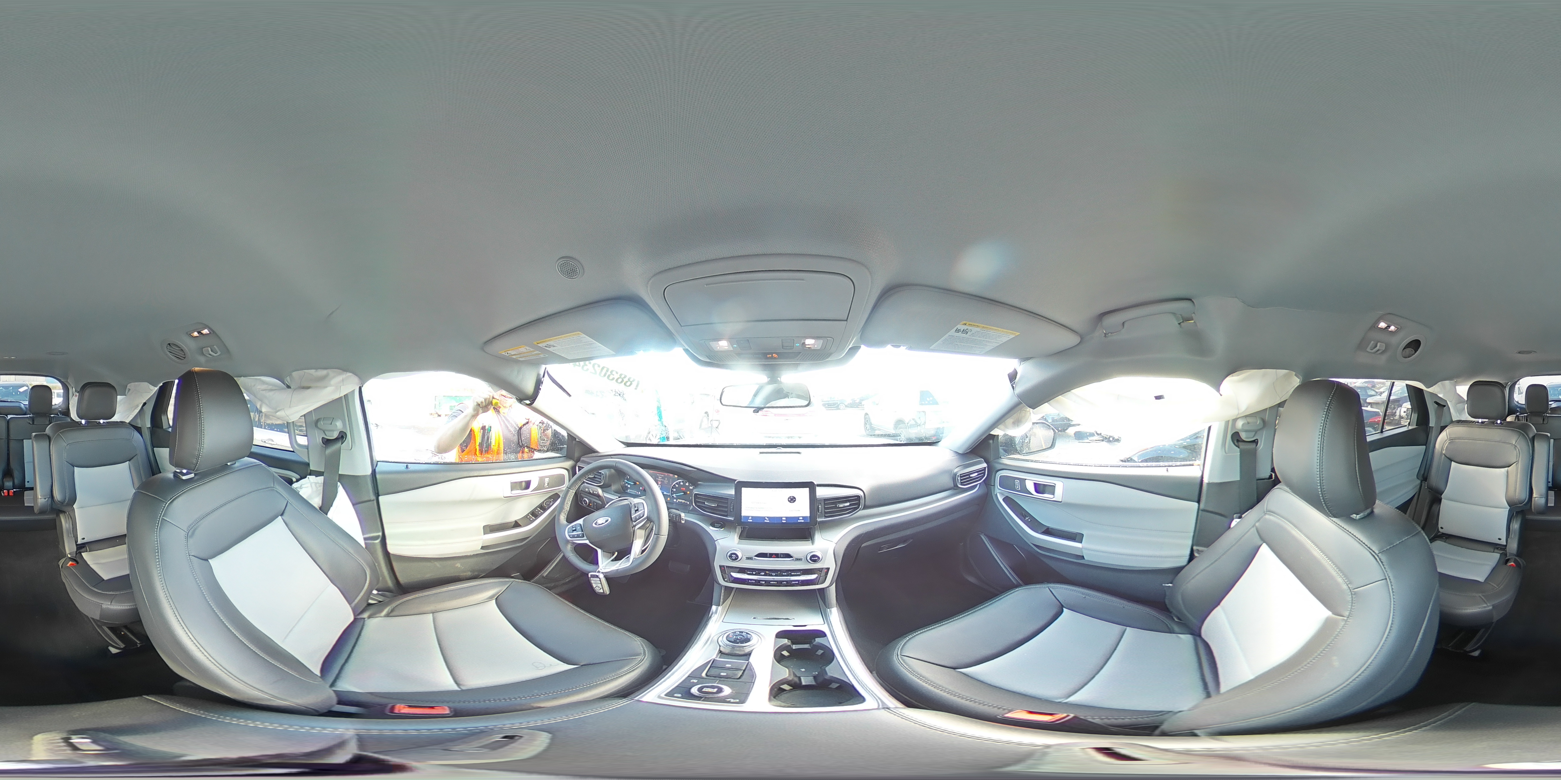 2023 Ford Explorer - Image 15