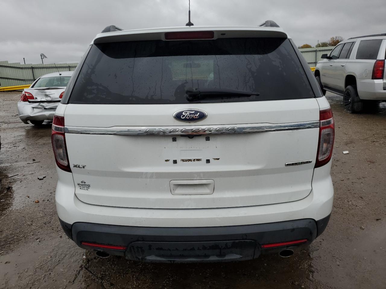 2015 Ford Explorer - Image 6