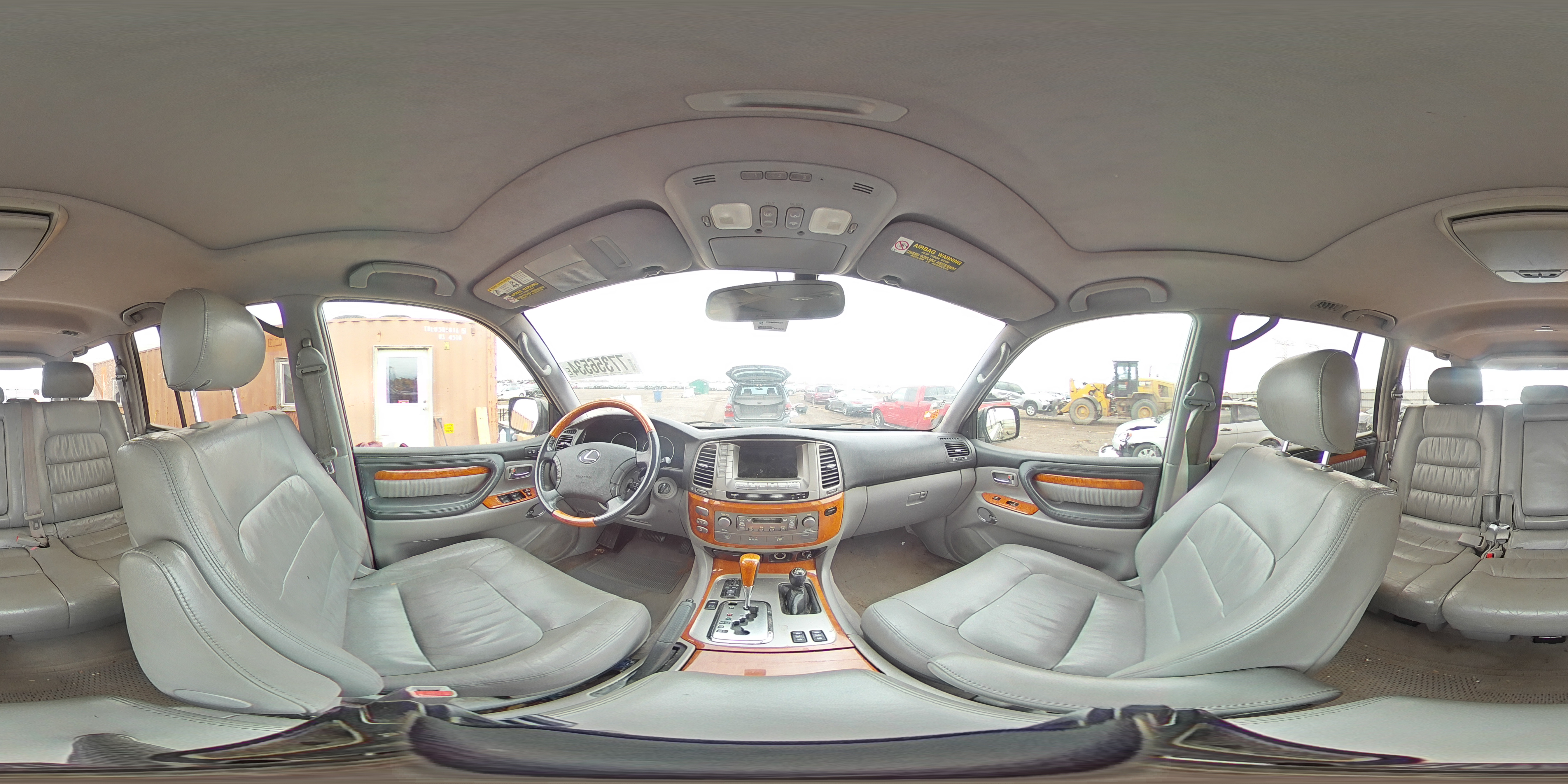 2003 Lexus LX - Image 12