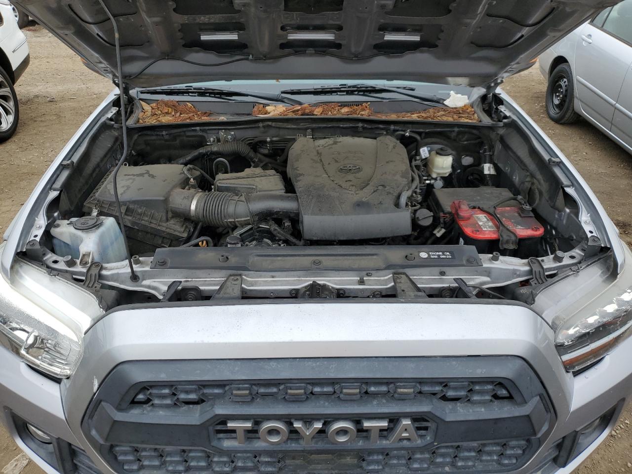 VIN 3TMDZ5BN8JM039933 2018 TOYOTA TACOMA no.11