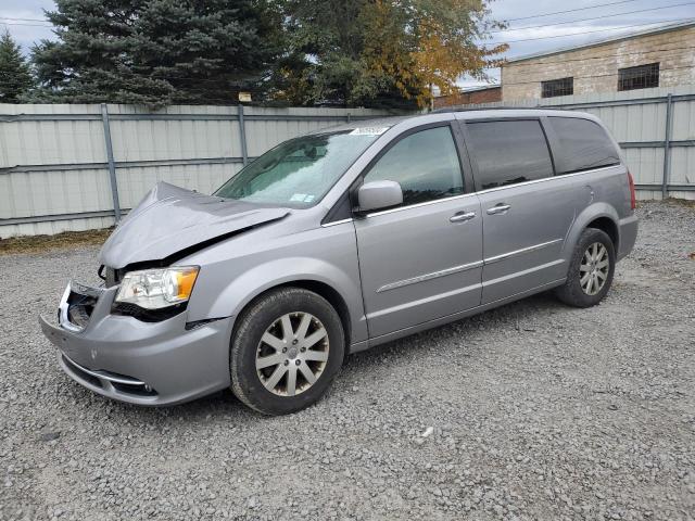 2016 Chrysler Town & Country Touring на продаже в Albany, NY - Front End