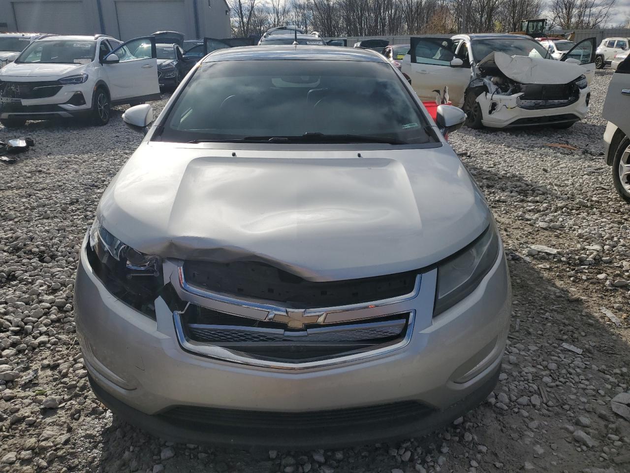 2011 Chevrolet Volt - Image 5