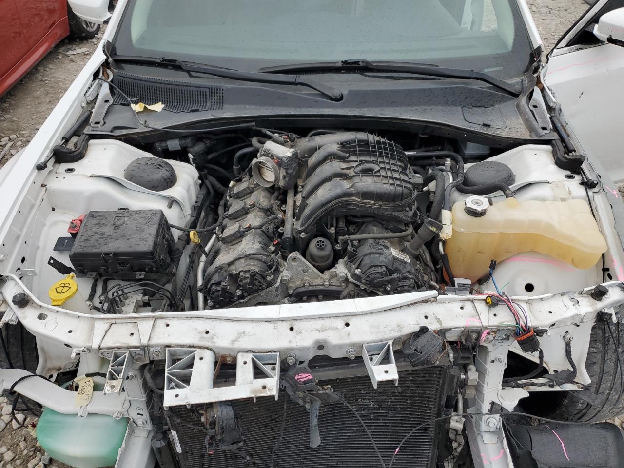 2018 Chrysler 300 - Image 11