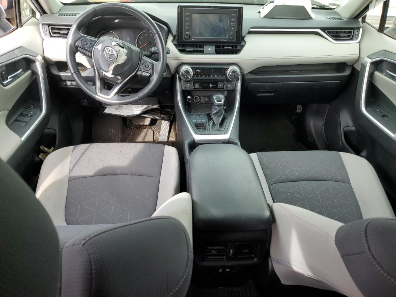 2021 Toyota RAV 4 - Image 8