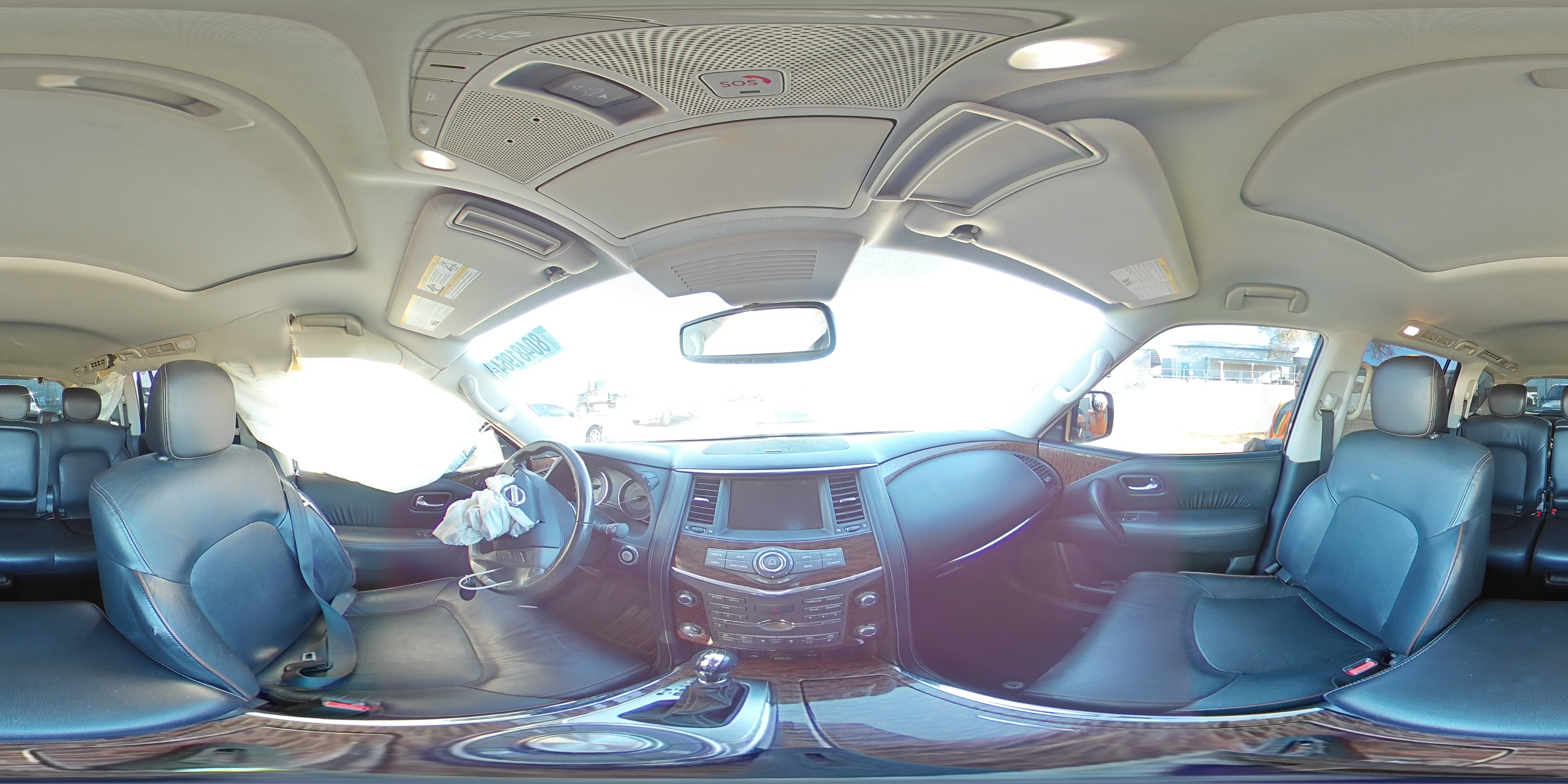 2019 Nissan Armada - Image 15
