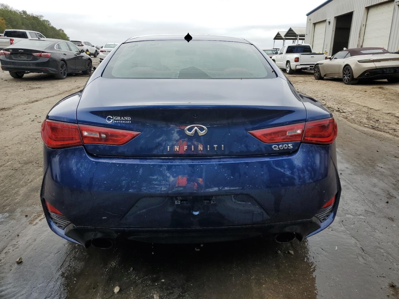 2018 Infiniti Q60 - Image 6