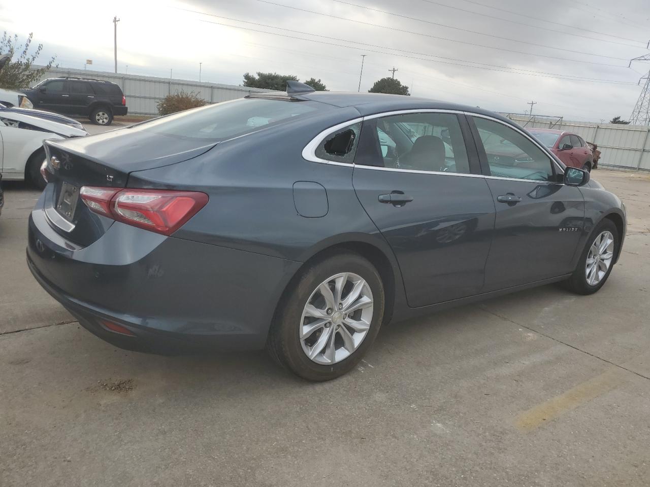 2019 Chevrolet Malibu - Image 3
