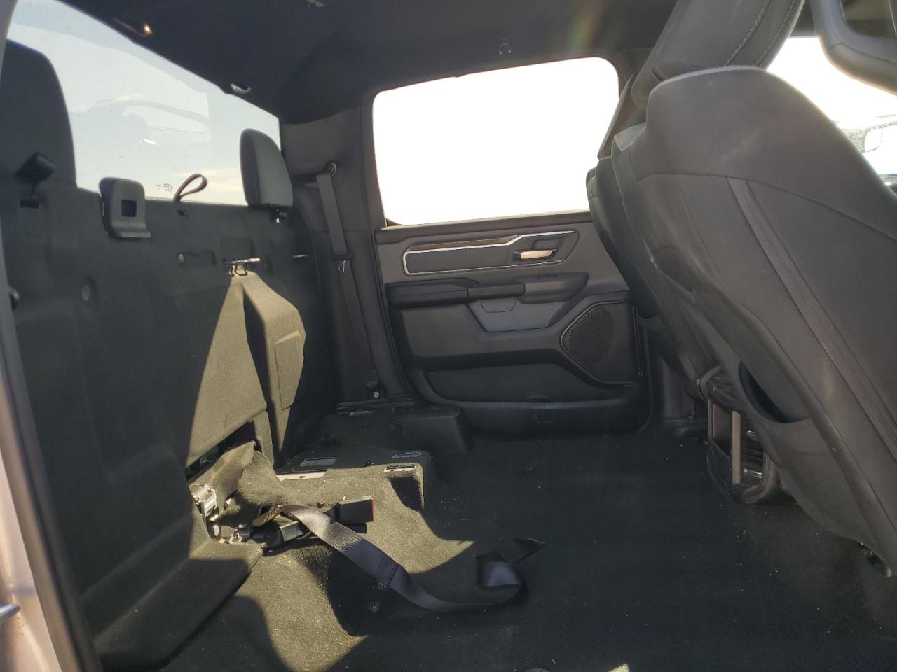 2021 RAM 1500 - Image 10