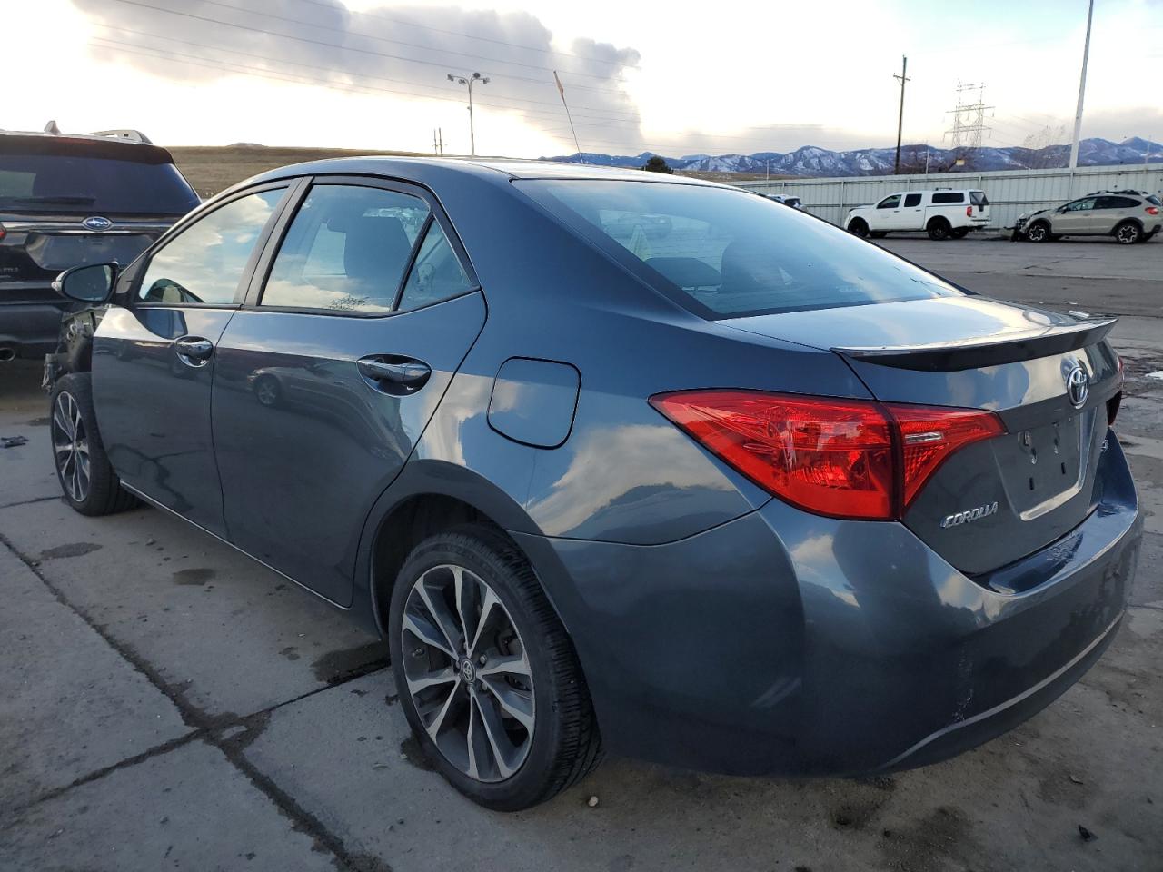 VIN 2T1BURHE6HC859872 2017 TOYOTA COROLLA no.2