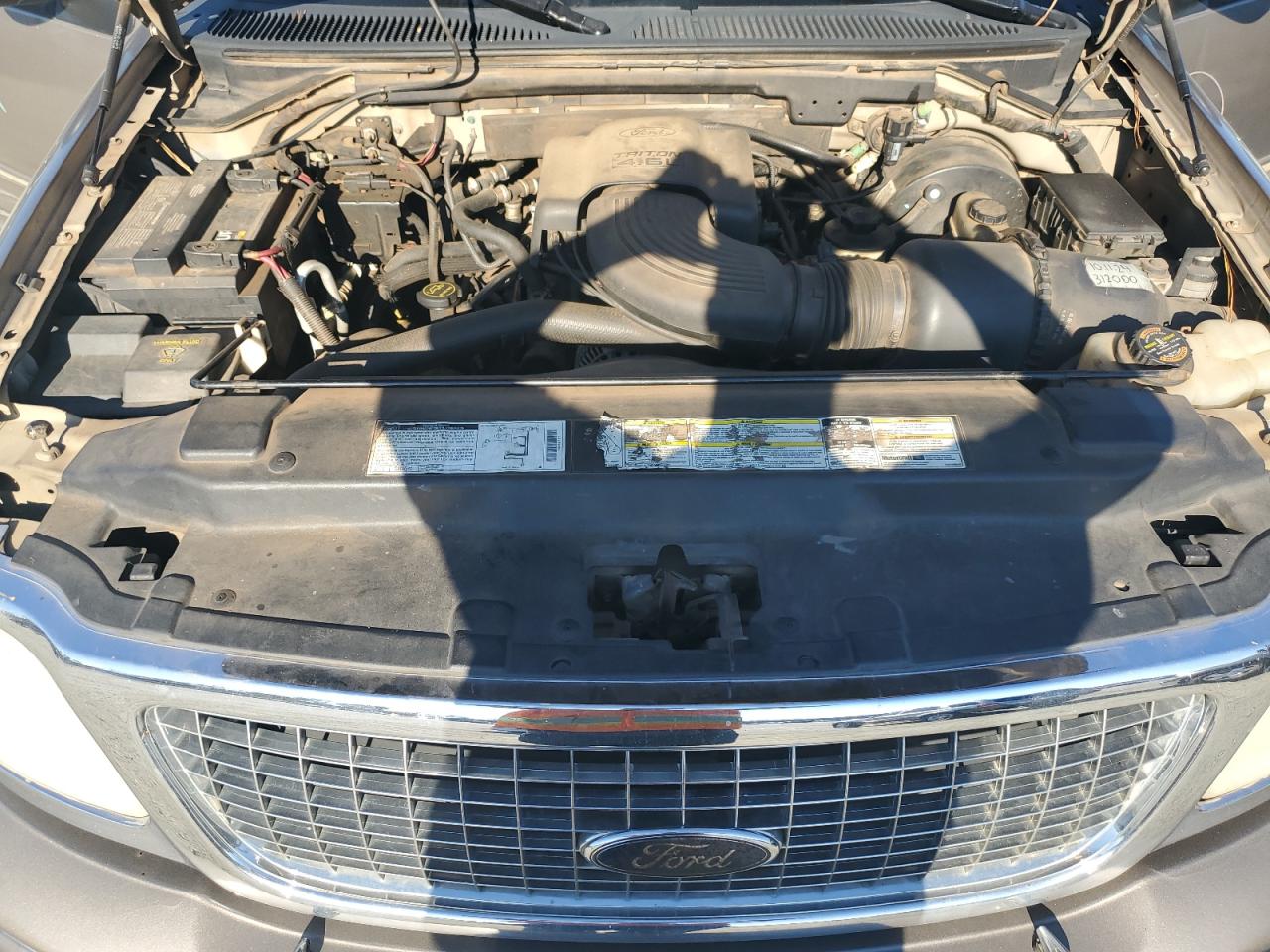 2001 Ford Expedition - Image 12