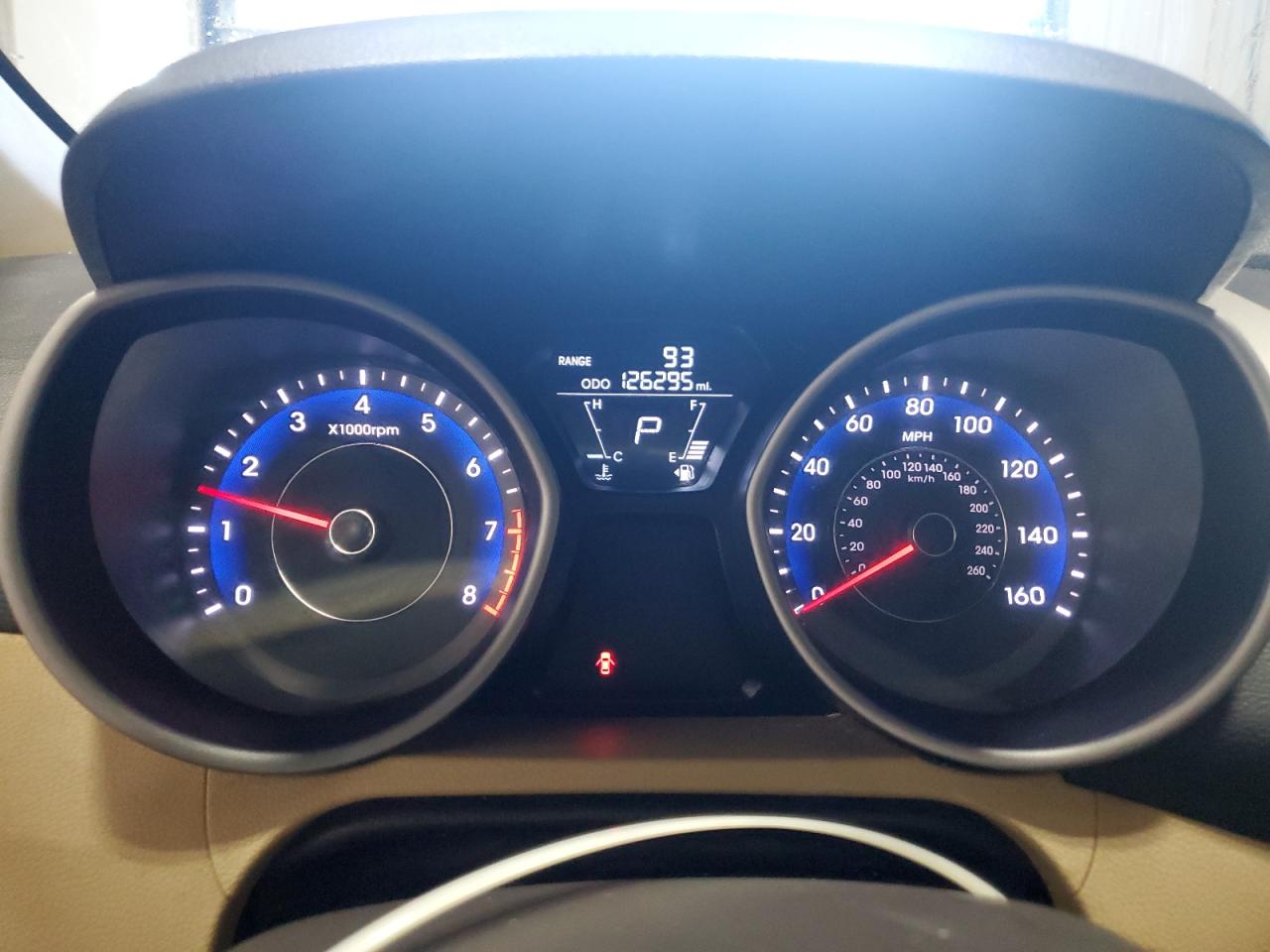 2013 Hyundai Elantra - Image 9