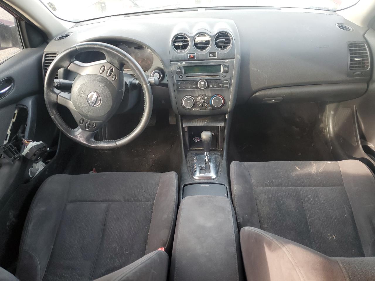2011 Nissan Altima - Image 8