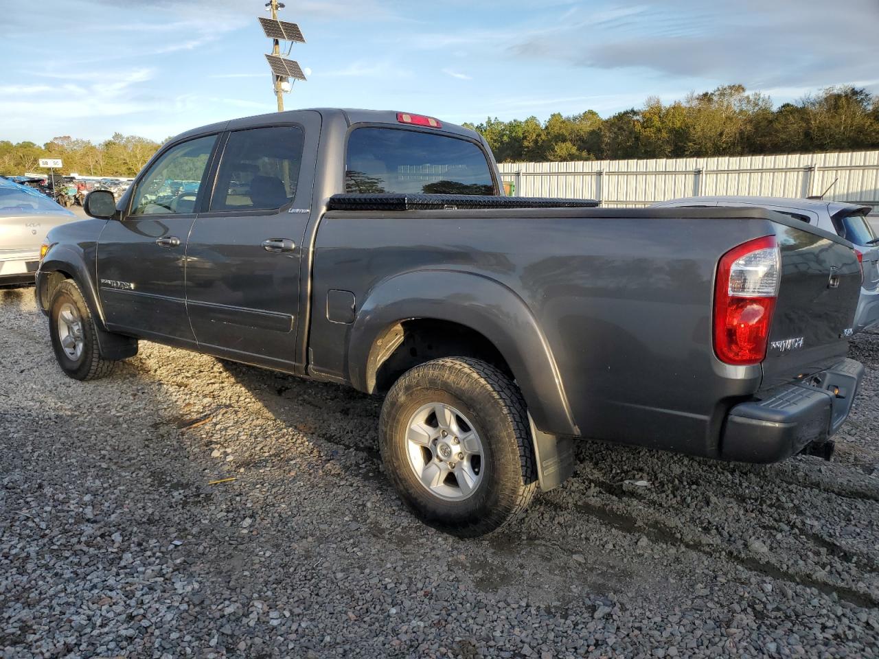 2006 Toyota Tundra - Image 2