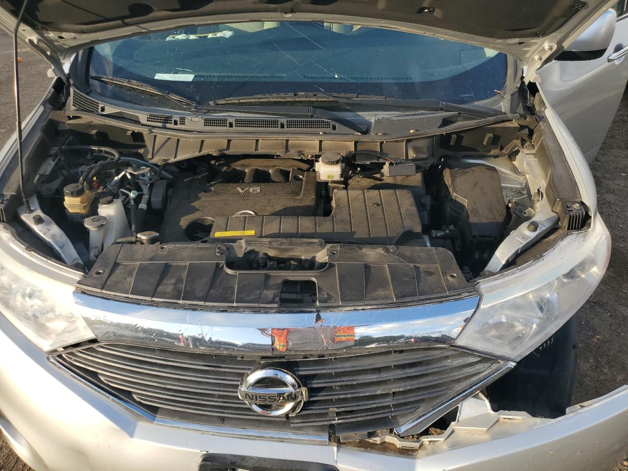 2015 Nissan Quest - Image 12