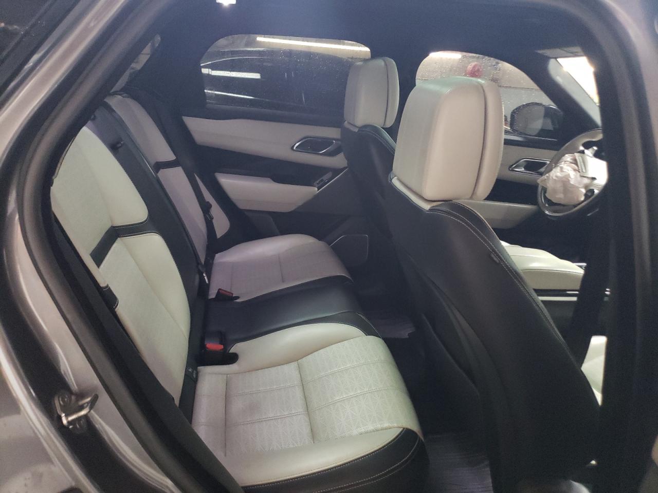 2018 Land Rover Range Rover - Image 10