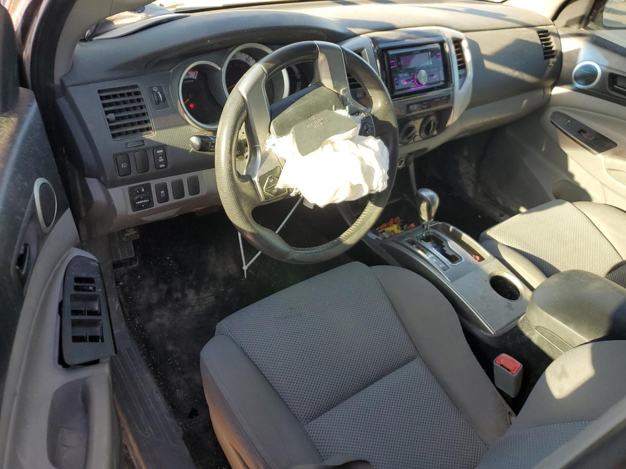 2014 Toyota Tacoma - Image 8
