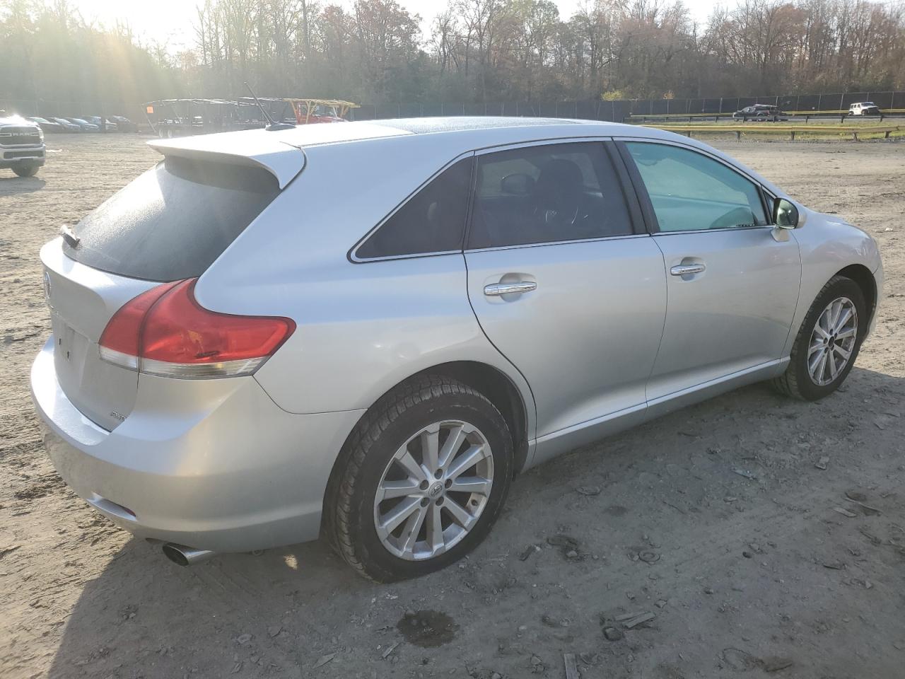 2010 Toyota Venza - Image 3
