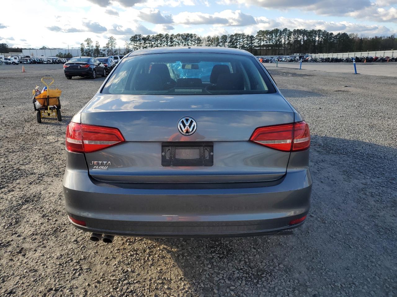 2015 Volkswagen Jetta Base VIN: 3VW2K7AJXFM217125 Lot: 80697274