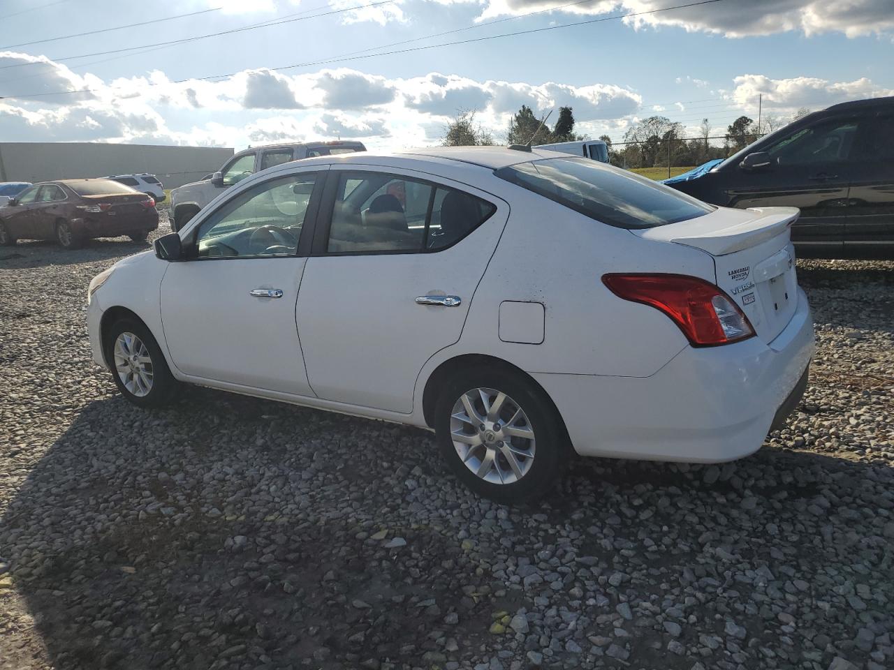 2018 Nissan Versa - Image 2