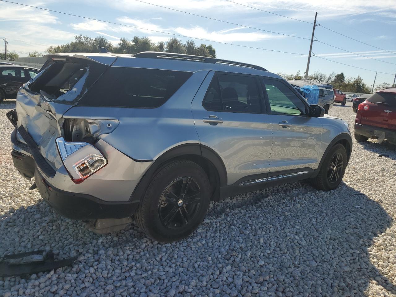 2022 Ford Explorer - Image 3