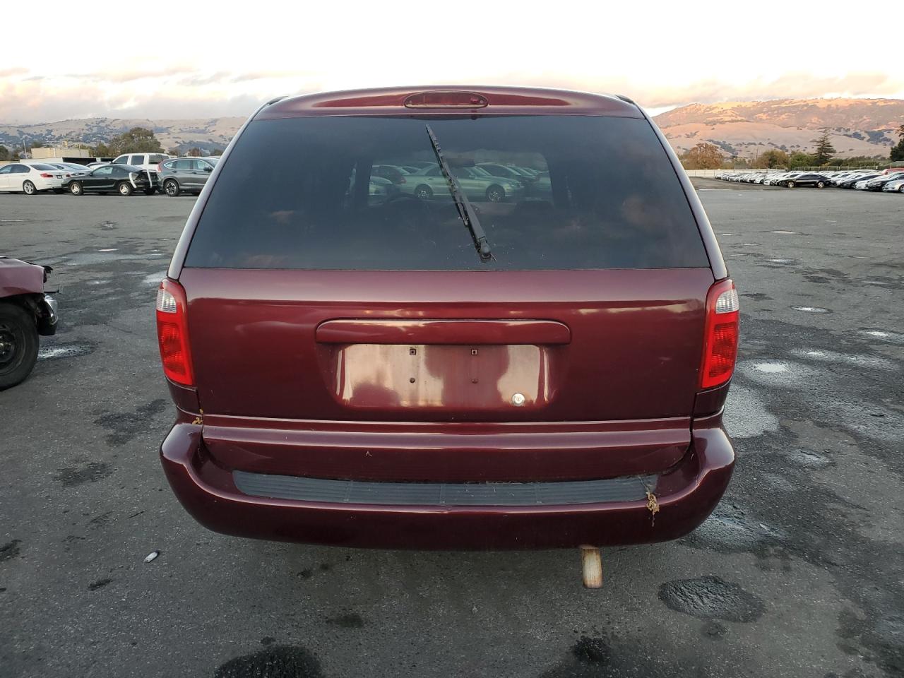 2002 Dodge Grand Caravan Sport VIN: 1B4GP44392B528999 Lot: 80345644