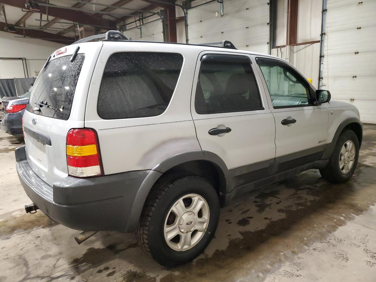 2002 Ford Escape - Image 3