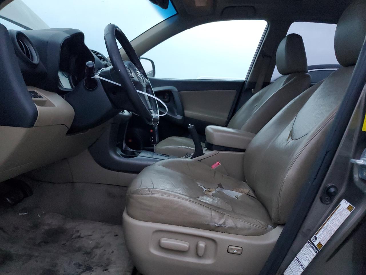 2010 Toyota RAV 4 - Image 7