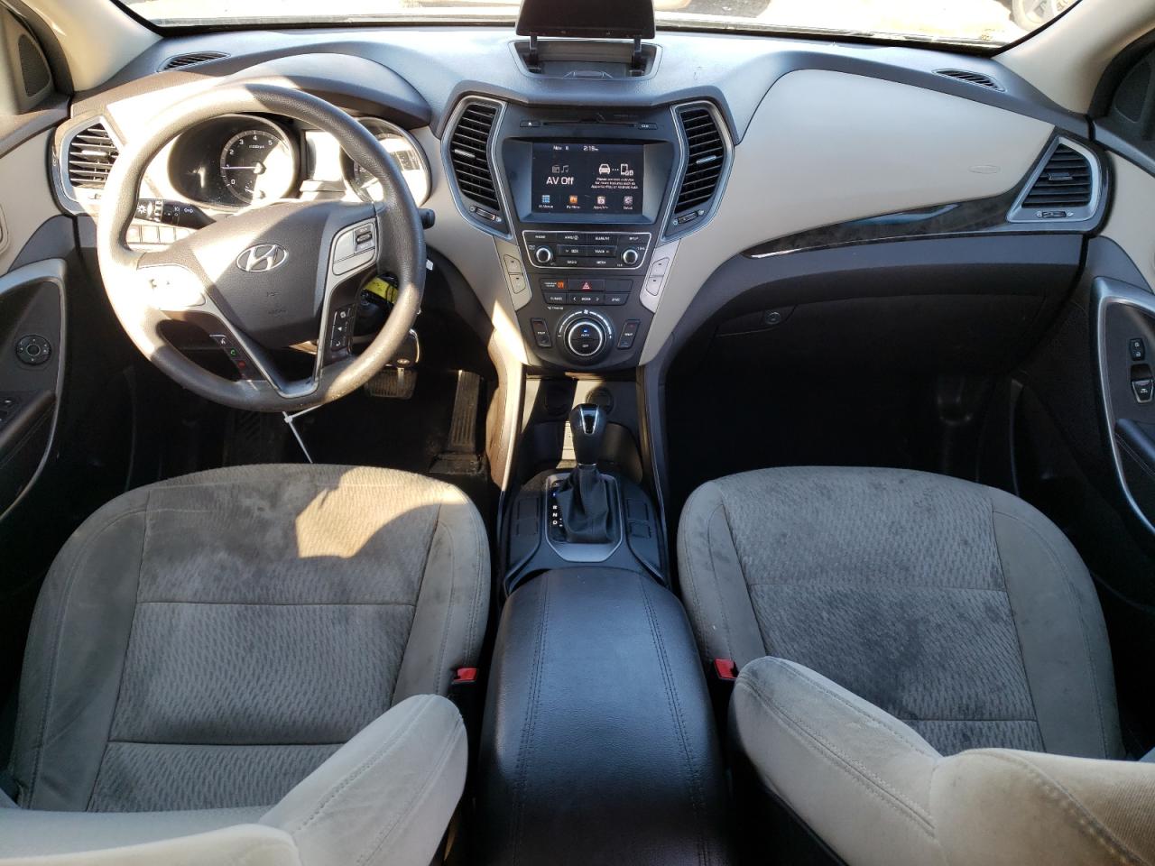 2017 Hyundai Santa Fe - Image 8