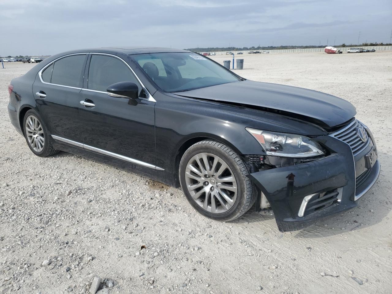 2014 Lexus LS - Image 4