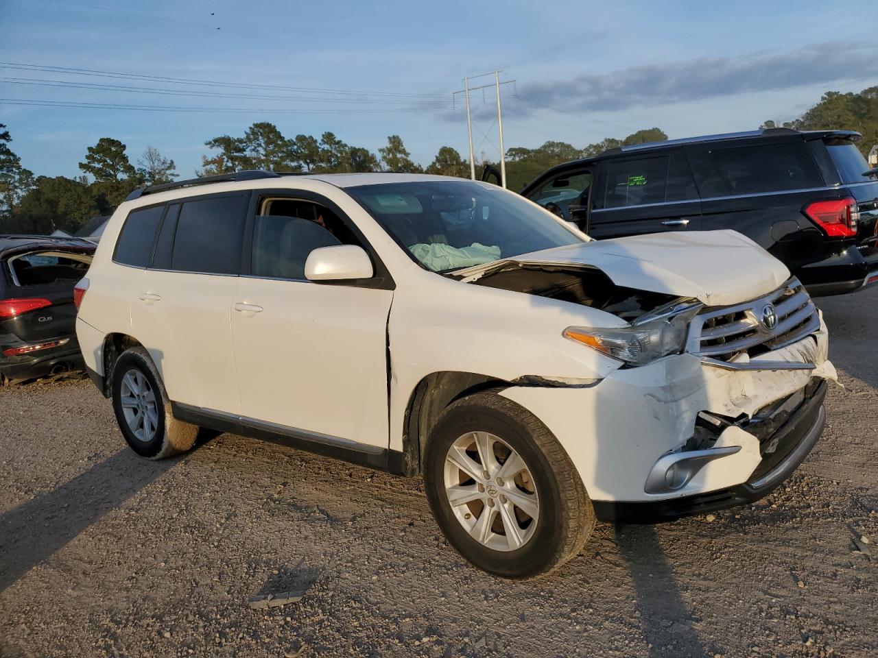 VIN 5TDZK3EH8DS111903 2013 TOYOTA HIGHLANDER no.4