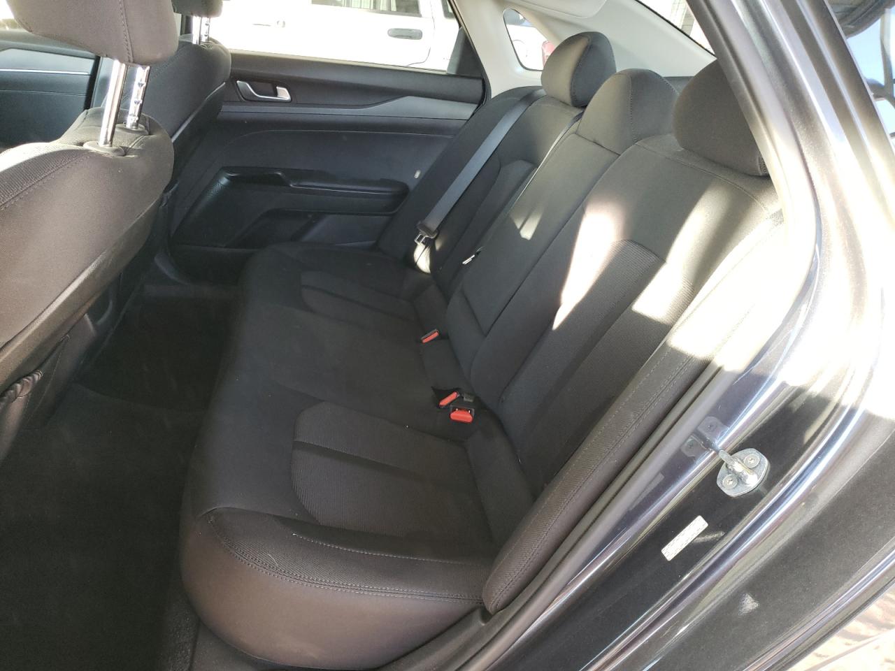2023 Kia K5 - Image 10