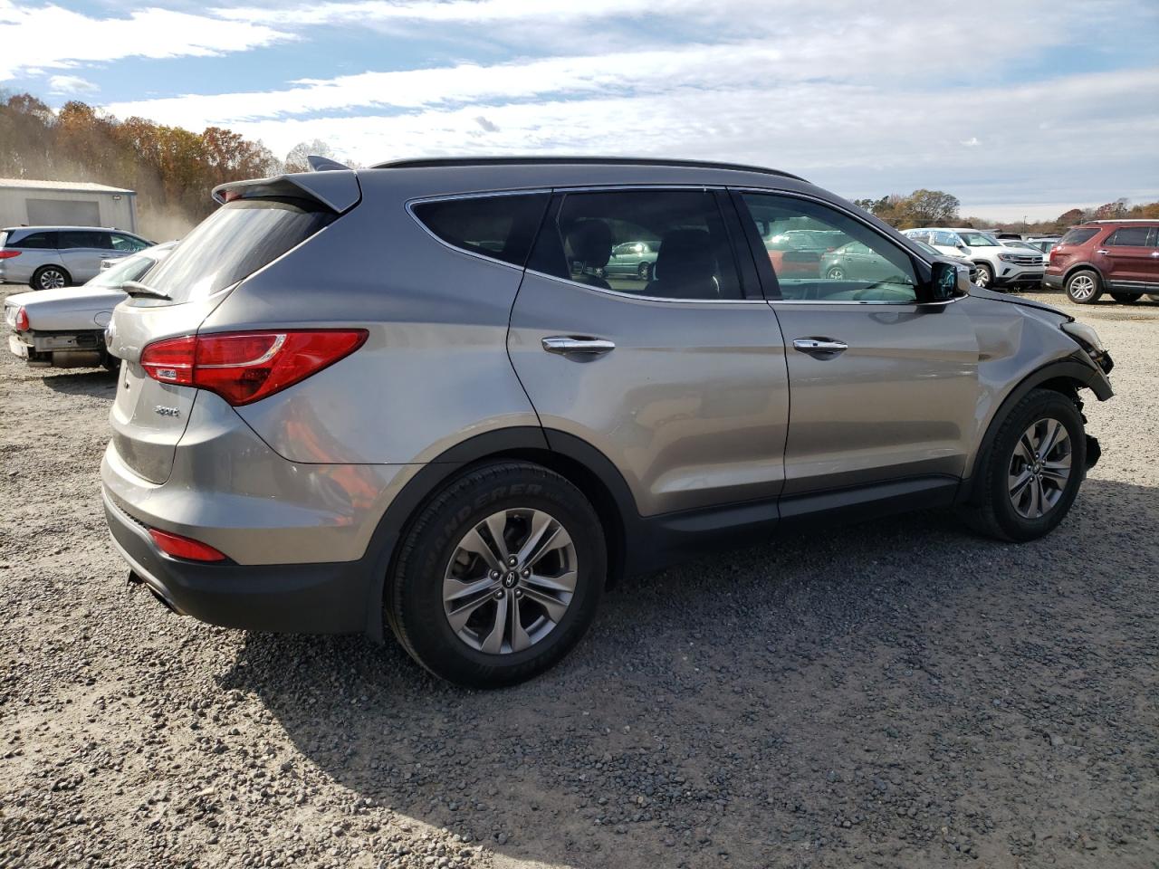 2015 Hyundai Santa Fe - Image 3