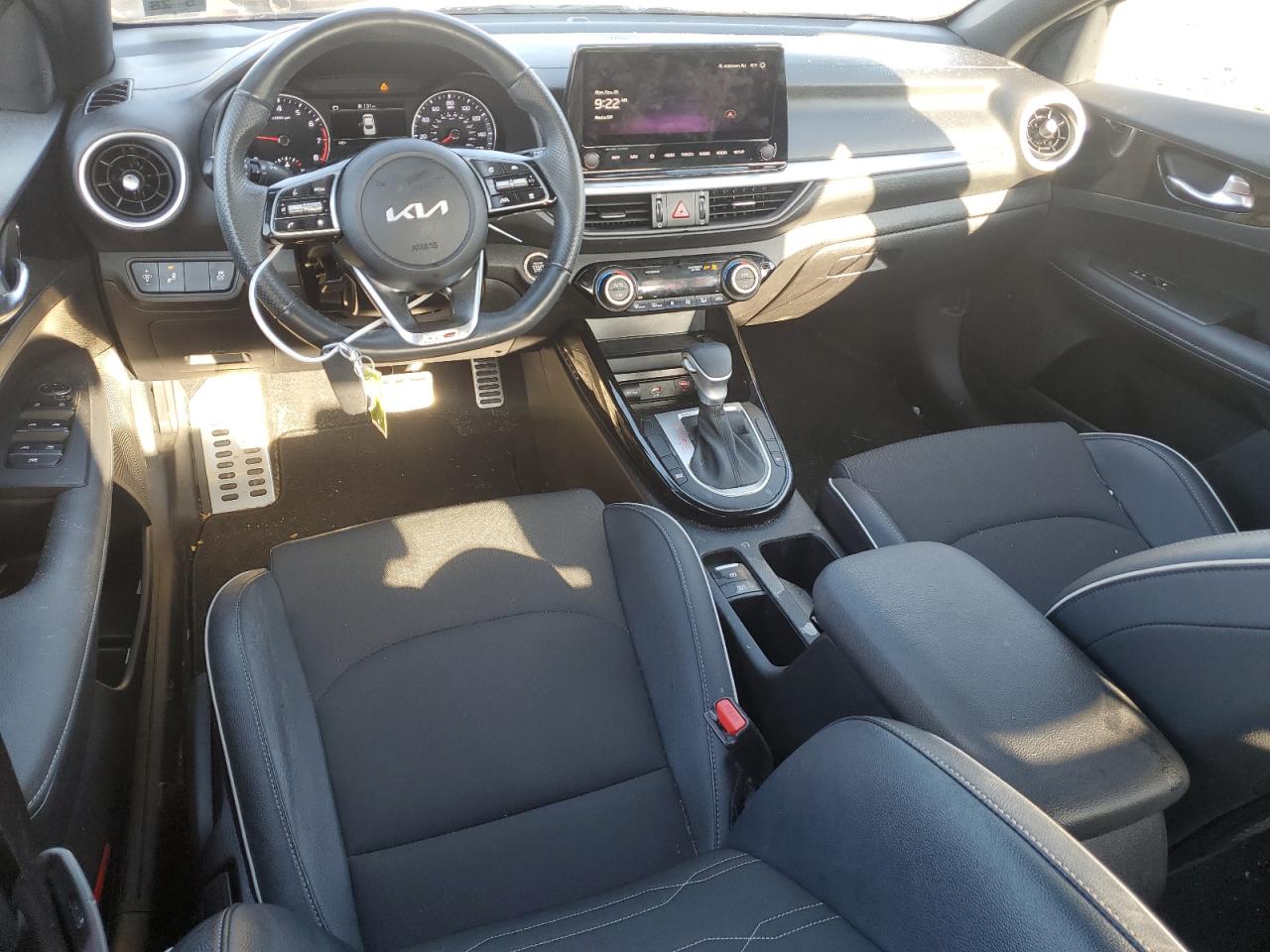 2023 Kia Forte - Image 8