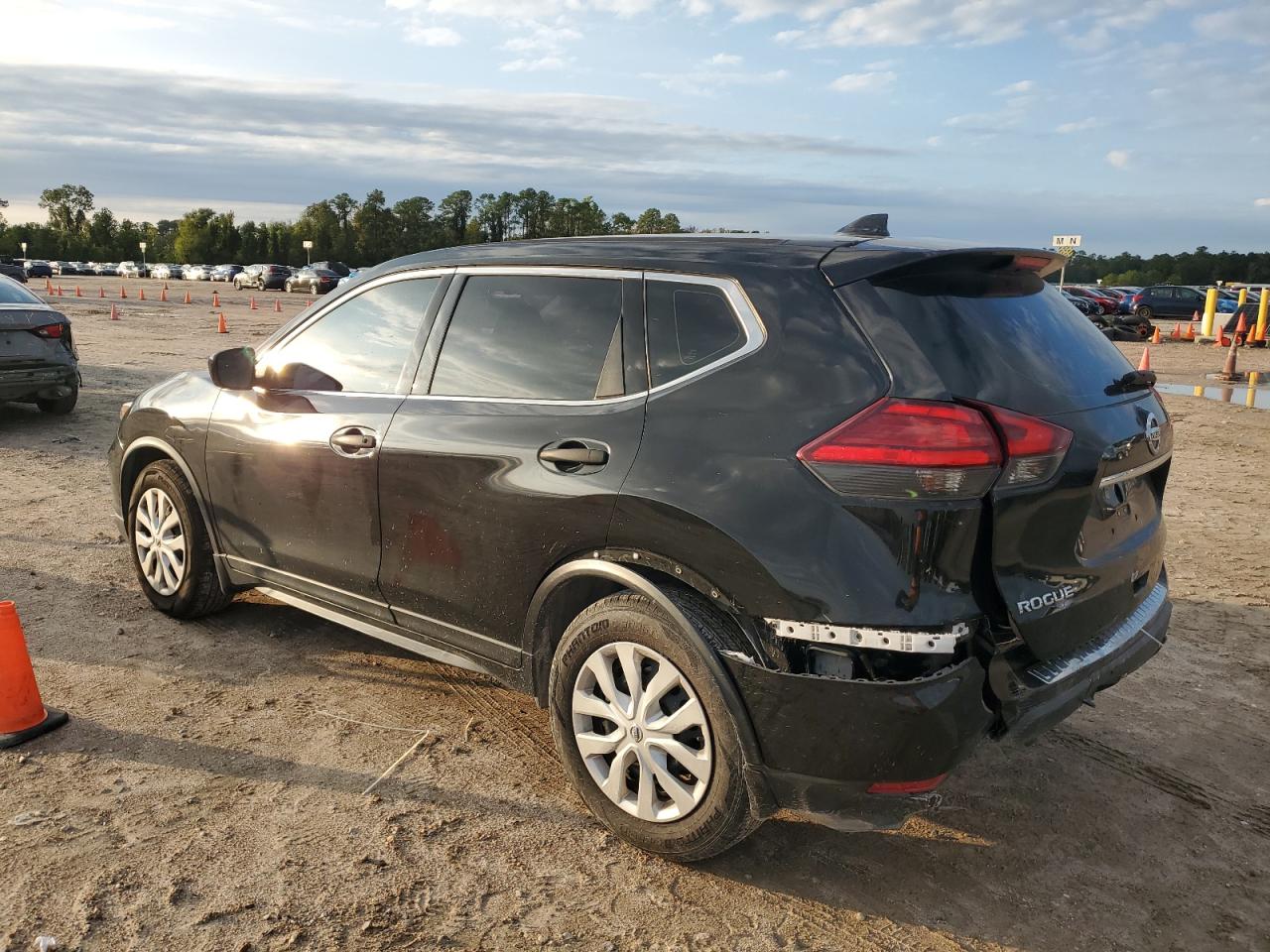 2017 Nissan Rogue S VIN: 5N1AT2MT3HC861058 Lot: 78217774