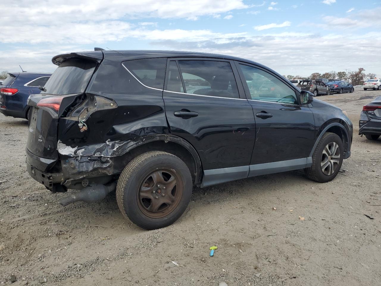2017 Toyota RAV 4 - Image 3