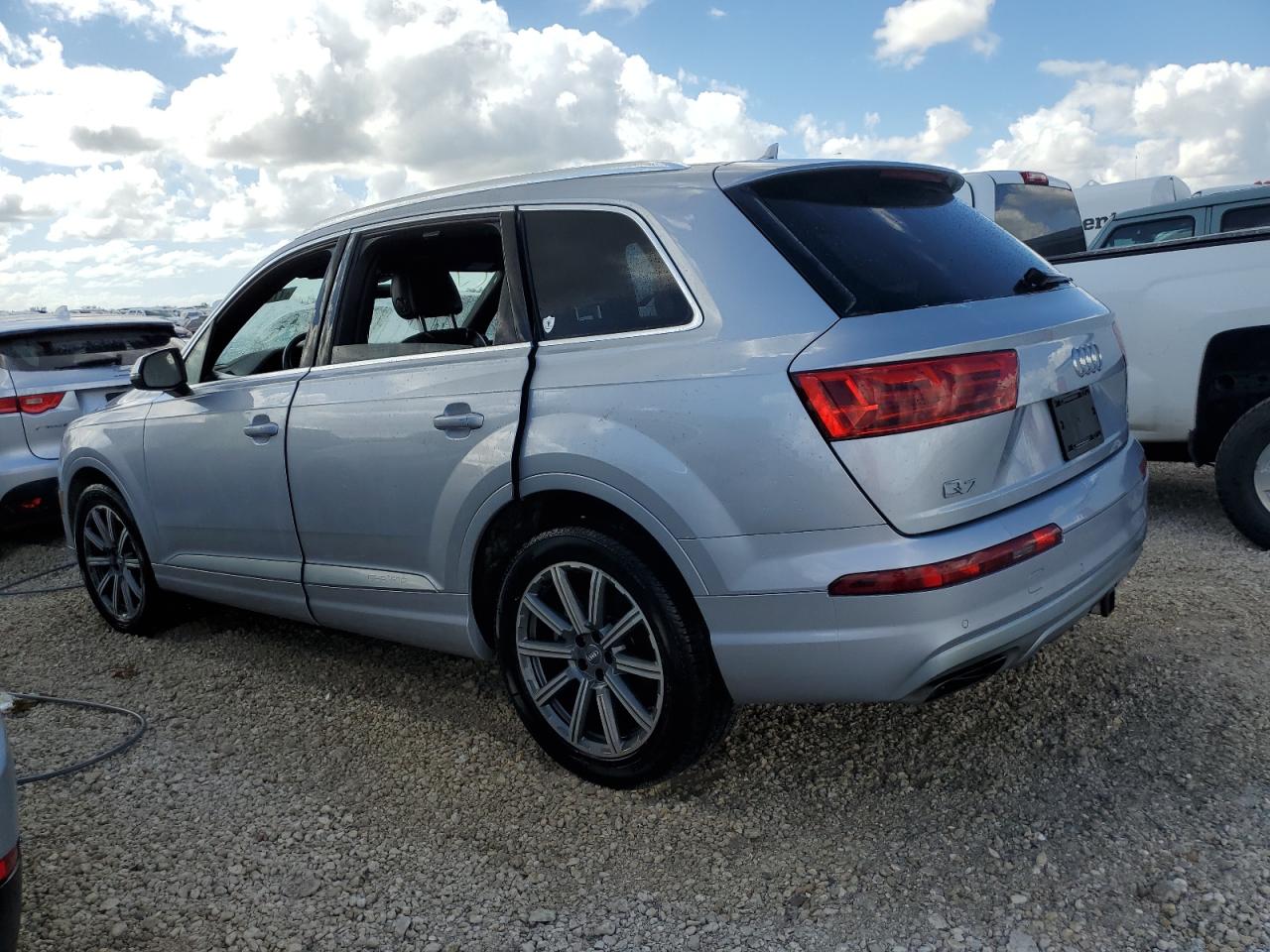 2018 Audi Q7 - Image 2